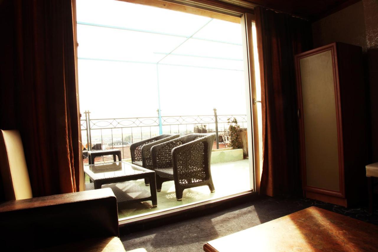 Life Otel